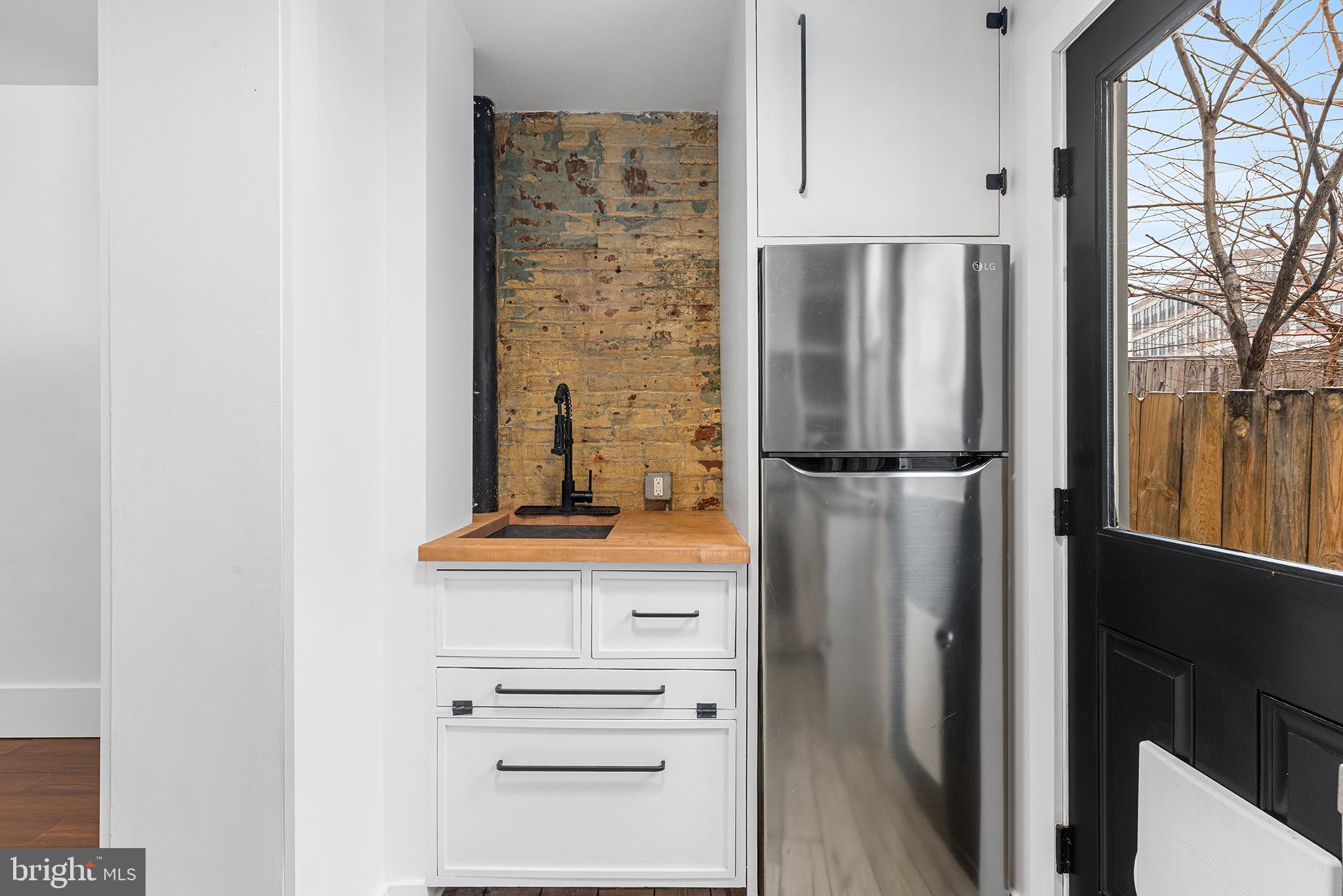 2549 Collins Street Philadelphia, PA 19125 - Photo 12 of 26 Kitchen