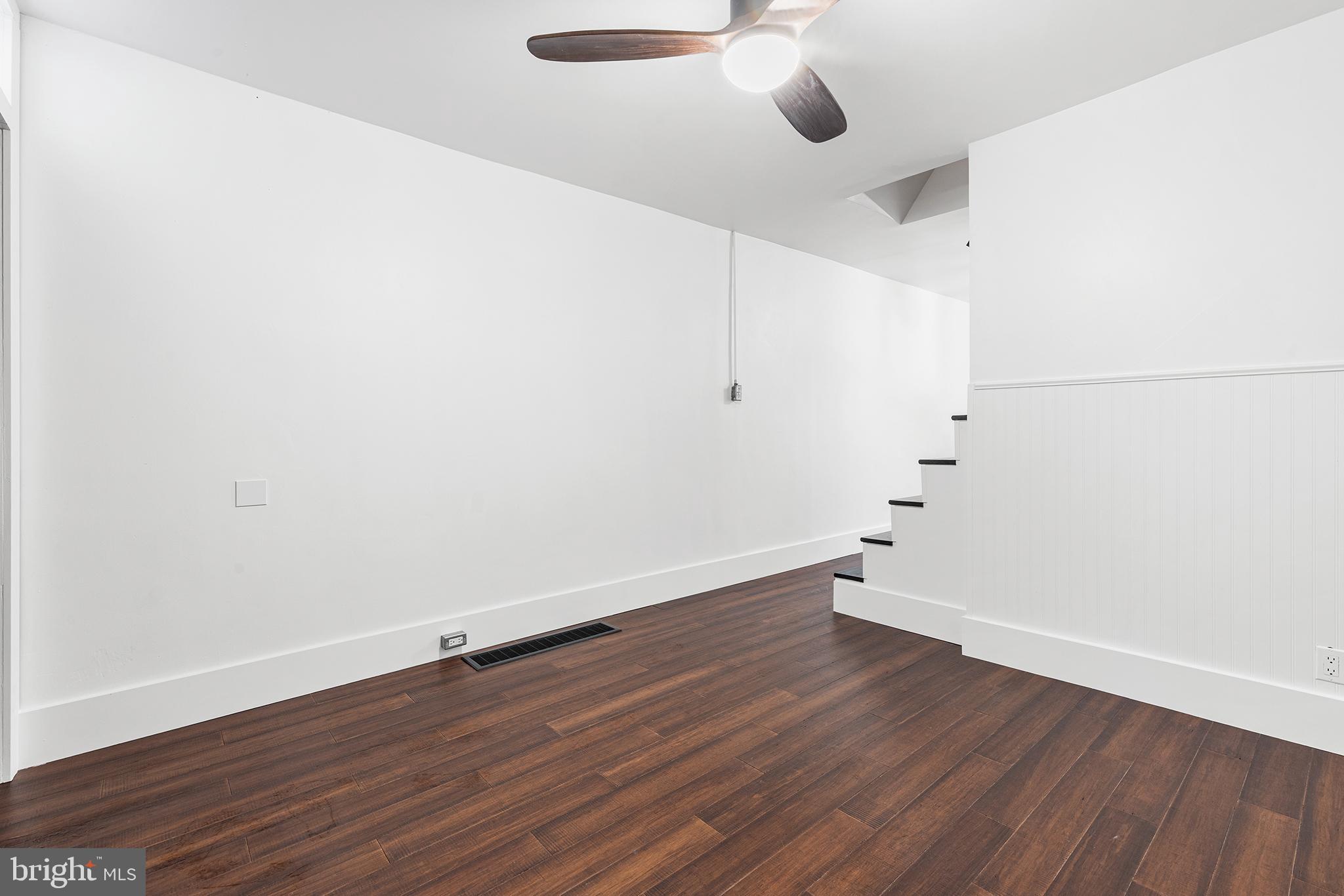 2549 Collins Street Philadelphia, PA 19125 - Photo 4 of 26 Living room
