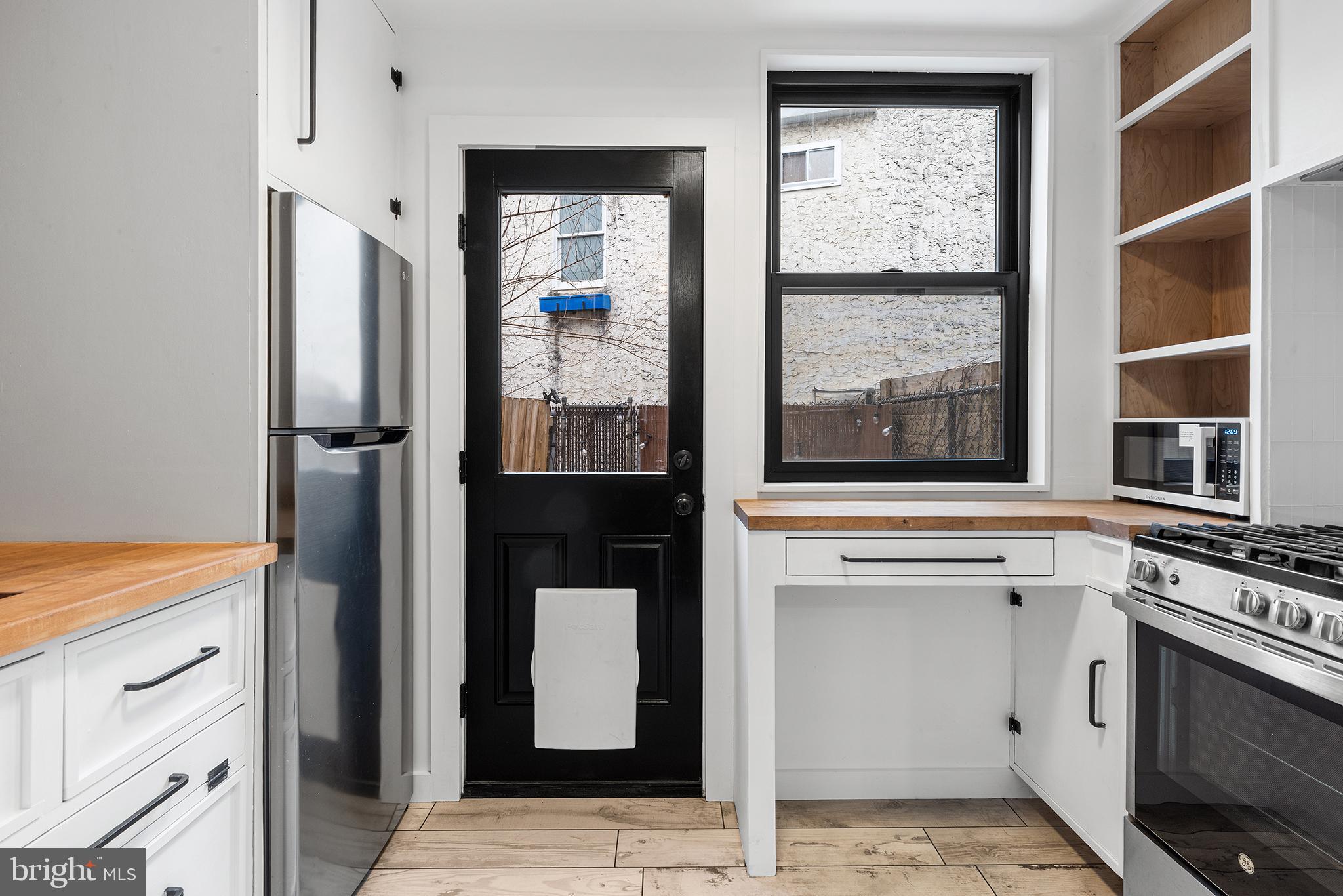2549 Collins Street Philadelphia, PA 19125 - Photo 9 of 26 Kitchen
