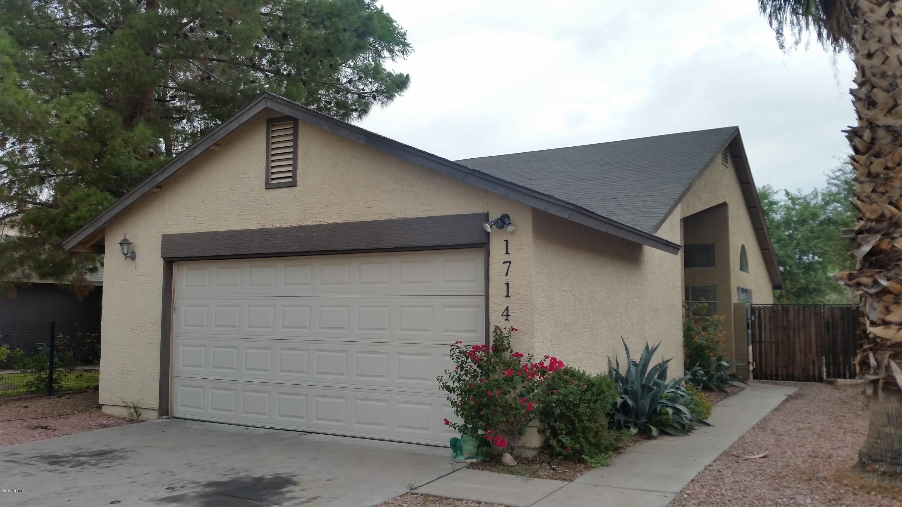1714 East Carson Road Phoenix, AZ 85042 - Photo 1 of 12 20151006_161630