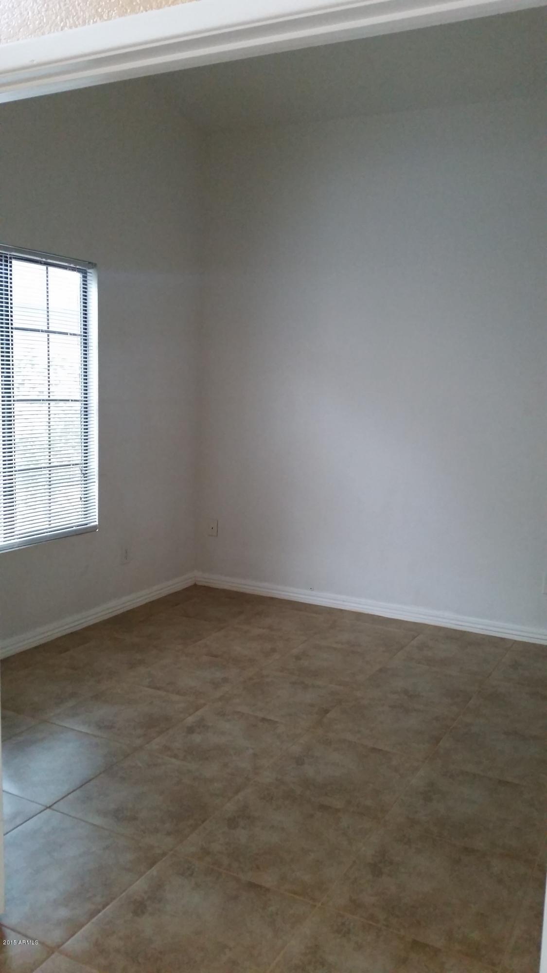 1714 East Carson Road Phoenix, AZ 85042 - Photo 11 of 12 20151006_161935