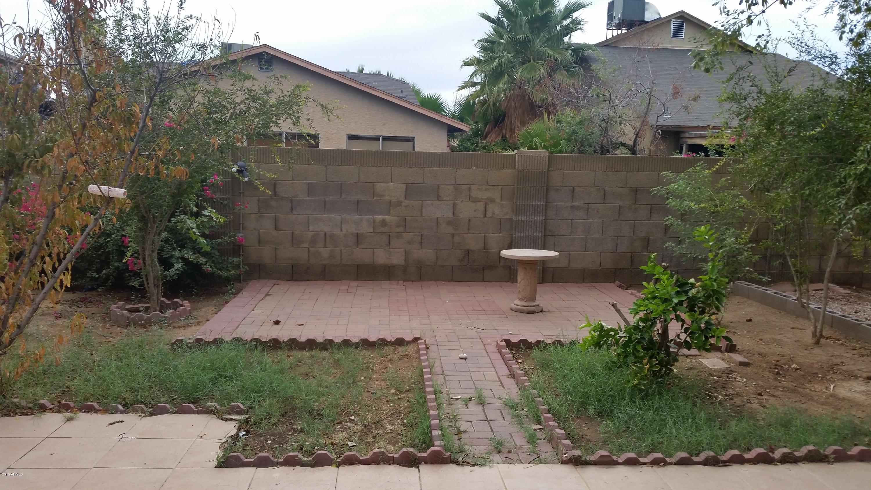 1714 East Carson Road Phoenix, AZ 85042 - Photo 6 of 12 20151006_161837