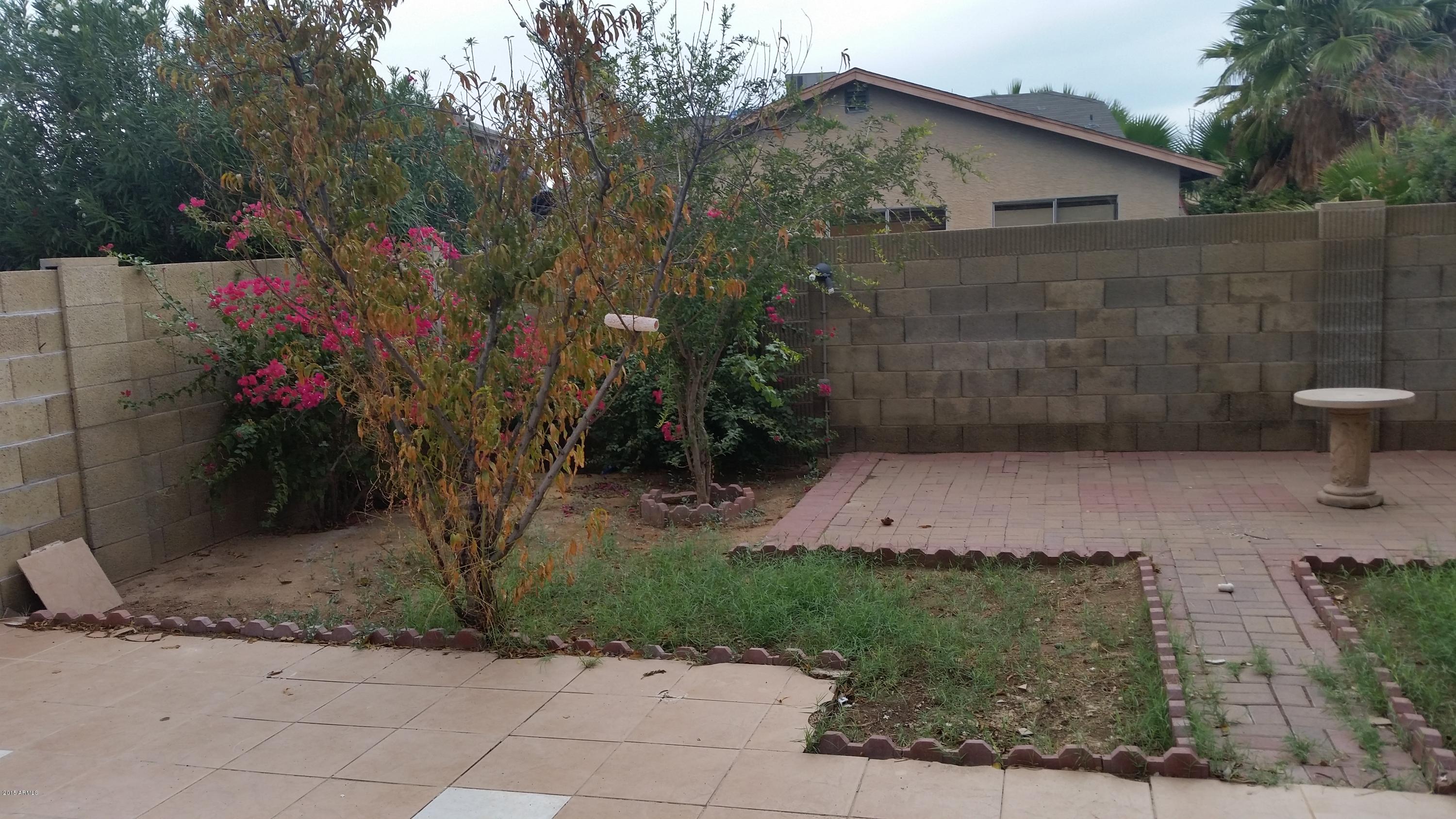 1714 East Carson Road Phoenix, AZ 85042 - Photo 7 of 12 20151006_161840