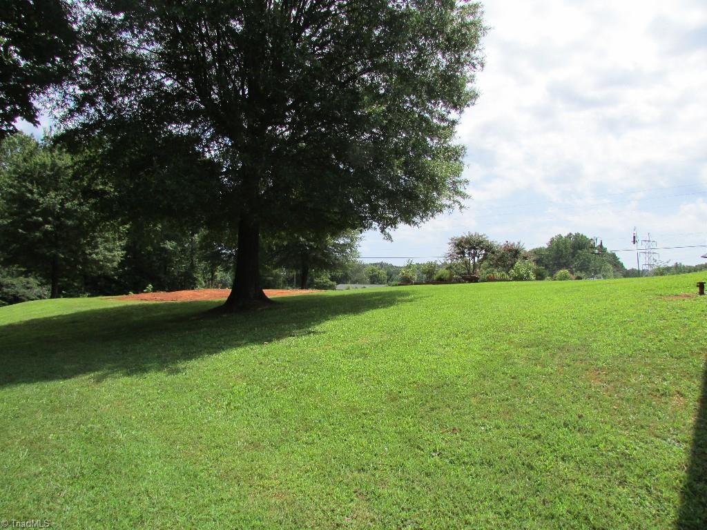 749 Spainhour Road King, NC 27021 - Photo 11 of 30 Gallery Image 11