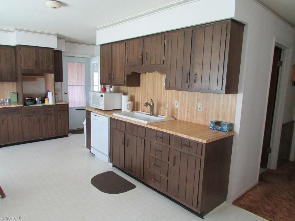 749 Spainhour Road King, NC 27021 - Photo 17 of 30 Gallery Image 17