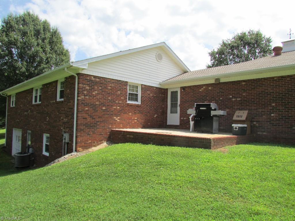 749 Spainhour Road King, NC 27021 - Photo 8 of 30 Gallery Image 8