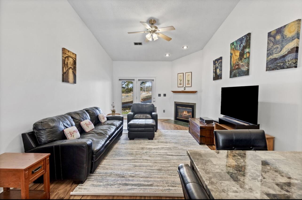 176 South Austin Springs Road, Unit 2 Johnson City, TN 37601 - Photo 3 of 20 9390B02C-34AA-4E6B-B43C-1E5290B6A204