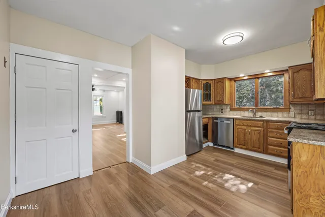 $2,250 | 66 Stratford Avenue, Pittsfield, MA 01201