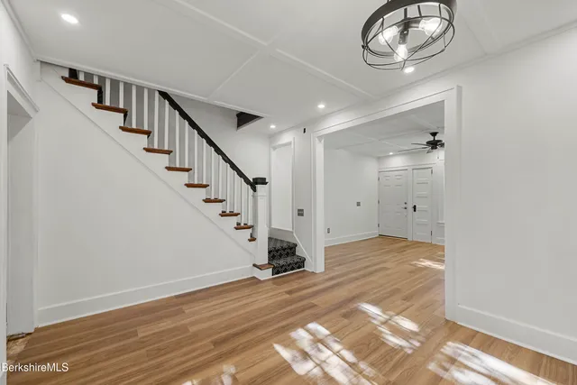 $2,250 | 66 Stratford Avenue, Pittsfield, MA 01201