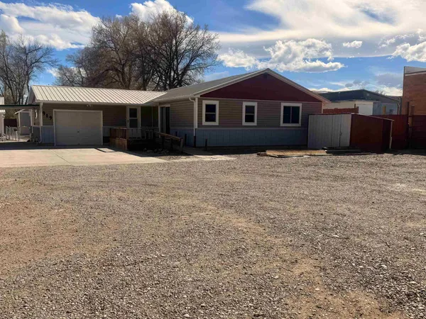 $415,000 | 919 West Jackson Avenue, Riverton, WY 82501