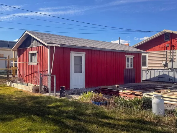 $415,000 | 919 West Jackson Avenue, Riverton, WY 82501