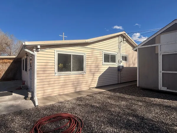 $415,000 | 919 West Jackson Avenue, Riverton, WY 82501