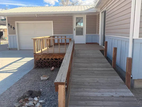 $415,000 | 919 West Jackson Avenue, Riverton, WY 82501