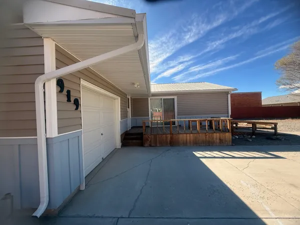 $415,000 | 919 West Jackson Avenue, Riverton, WY 82501