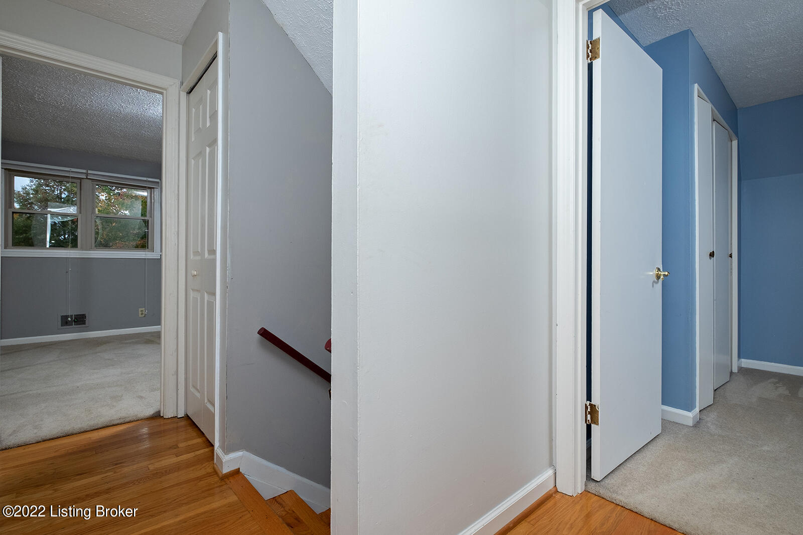 4512 Fox Run Road Louisville, KY 40207 - Photo 39 of 66 0042