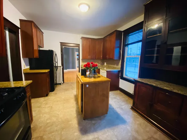 $254,900 | 607 Topping Street, St. Paul, MN 55103