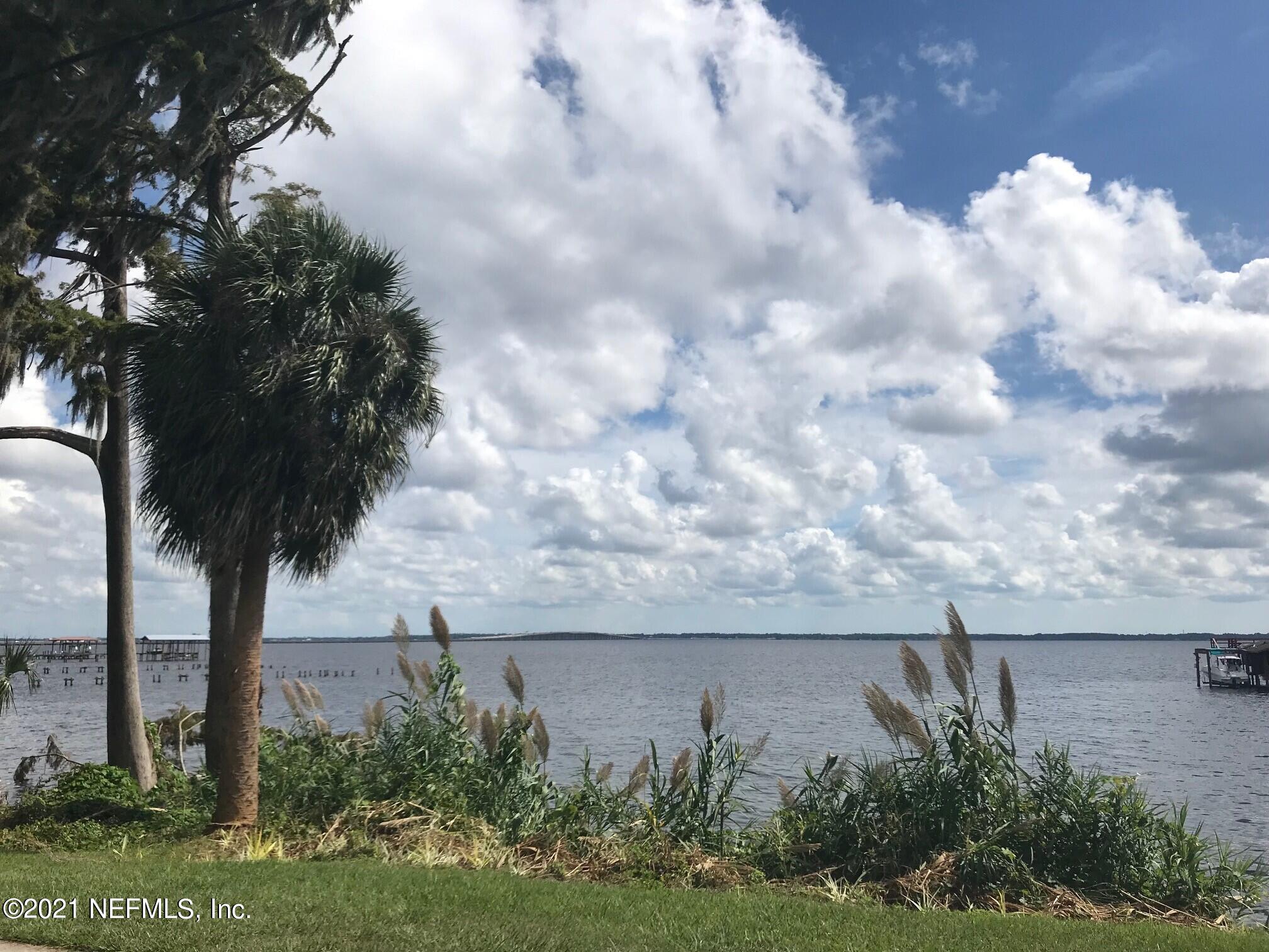 634 River Road Orange Park, FL 32073 - Photo 2 of 54 View of the St. Johns River front