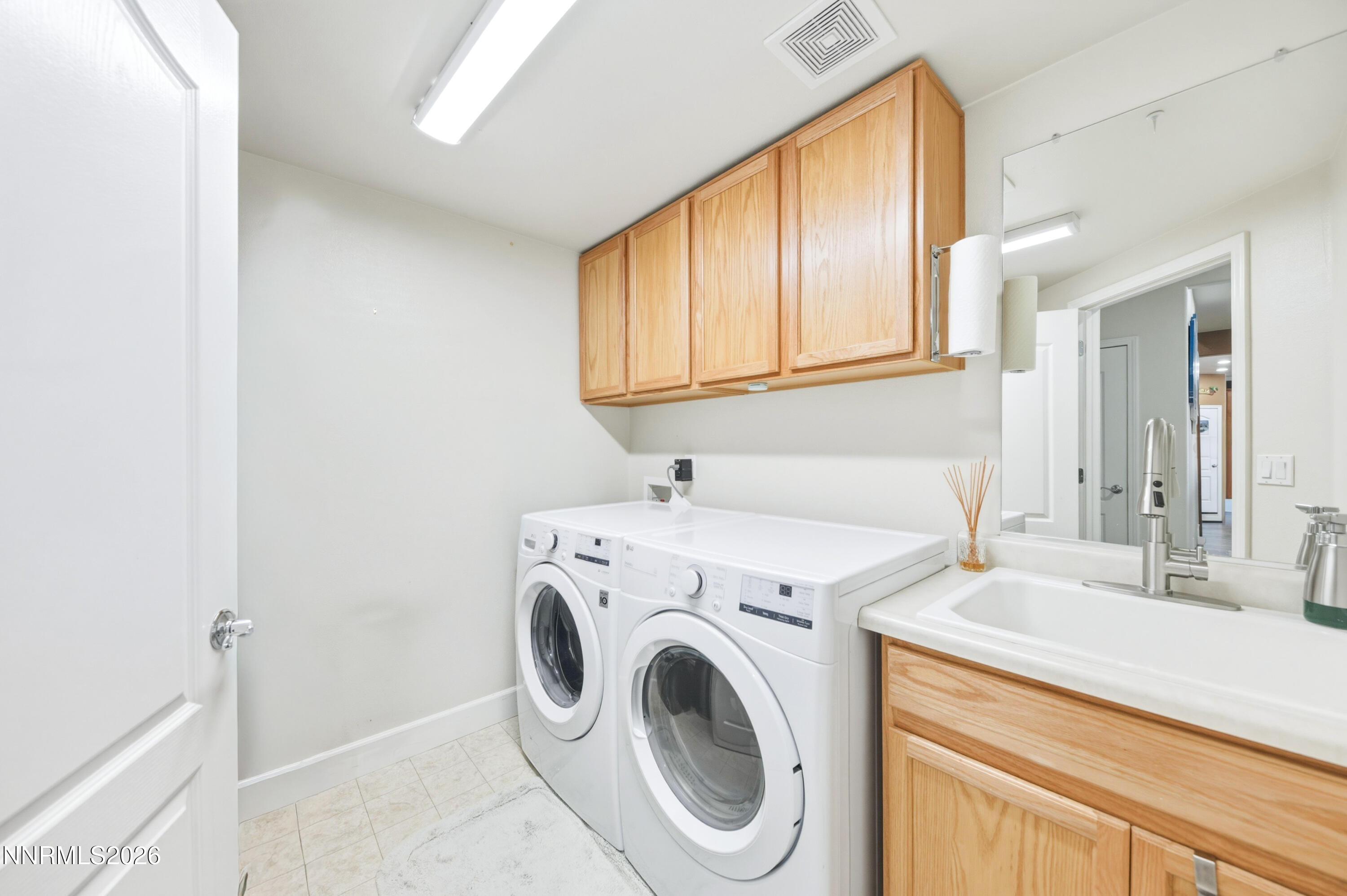 10815 Dancing Aspen Drive Reno, NV 89521 - Photo 19 of 26 D-1040