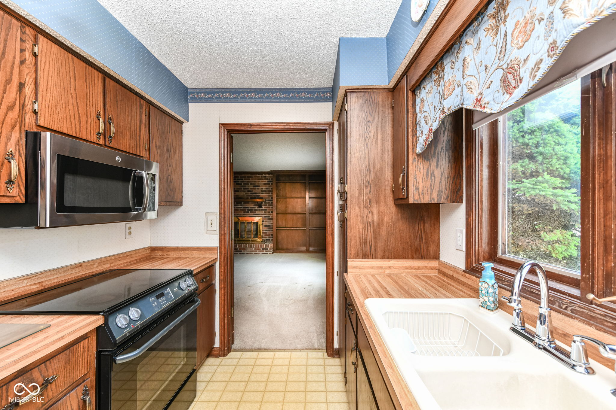 12346 Brompton Road Carmel, IN 46033 - Photo 11 of 30 Gallery Image 11
