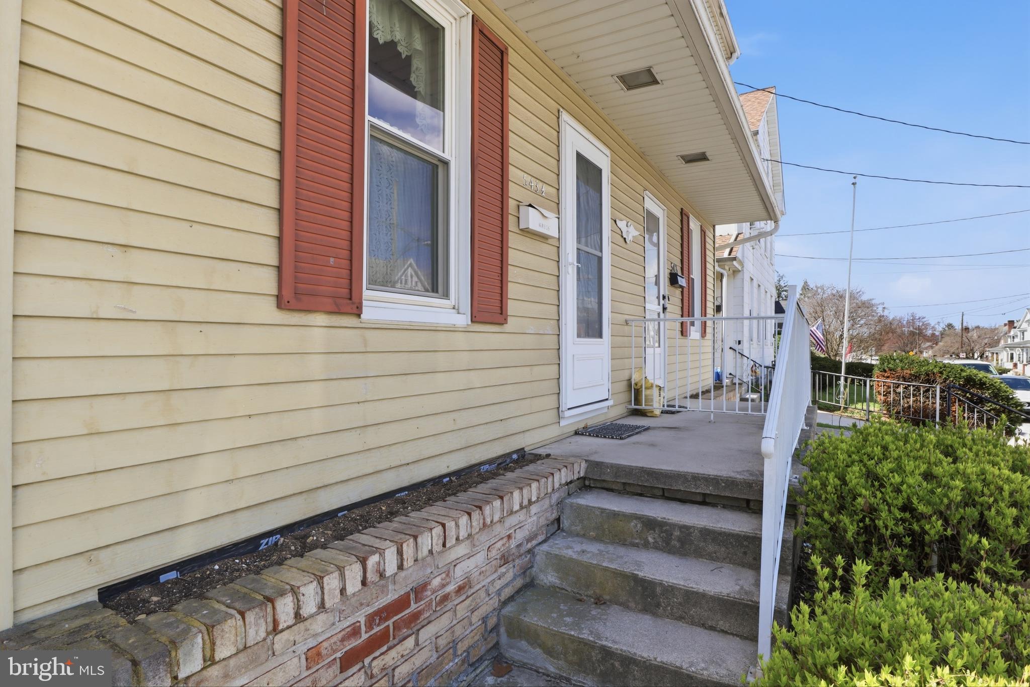 543 Baer Avenue Hanover, PA 17331 - Photo 5 of 51 a view of a house with a door