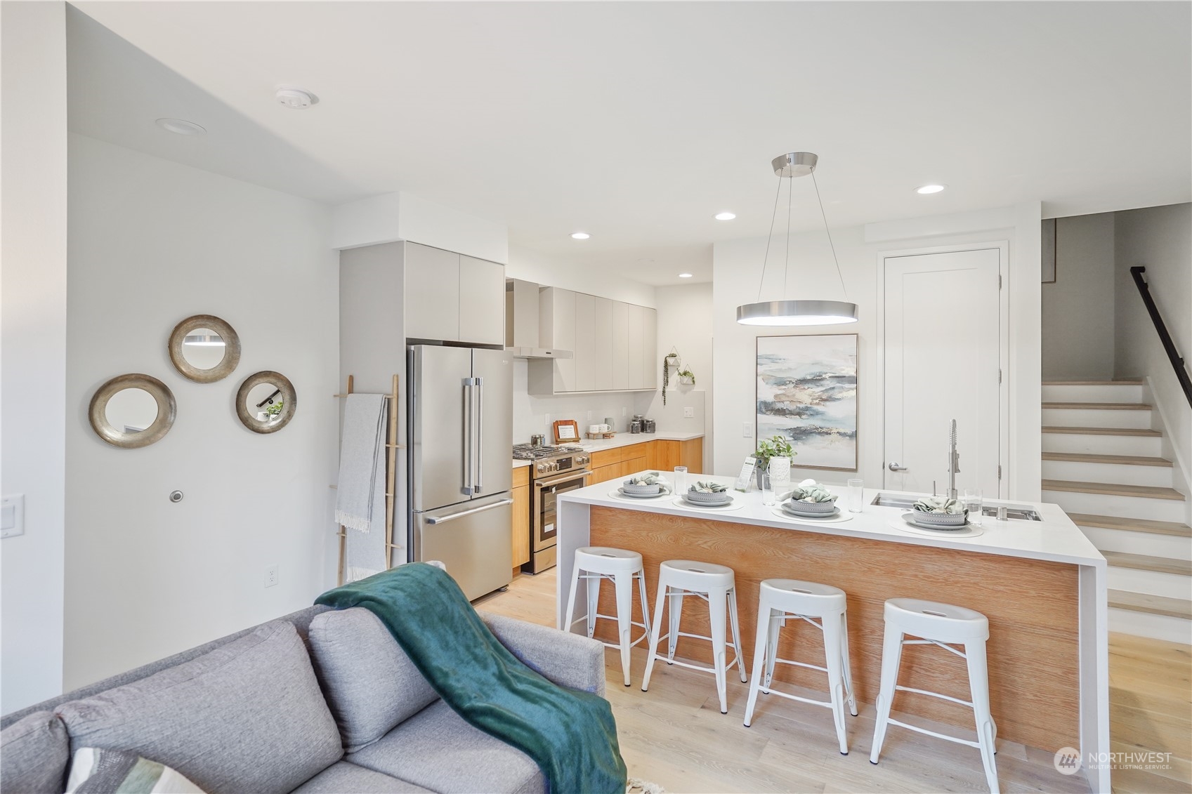 4102 Southwest Morgan Street Seattle, WA 98136 - Photo 3 of 29 Gallery Image 3