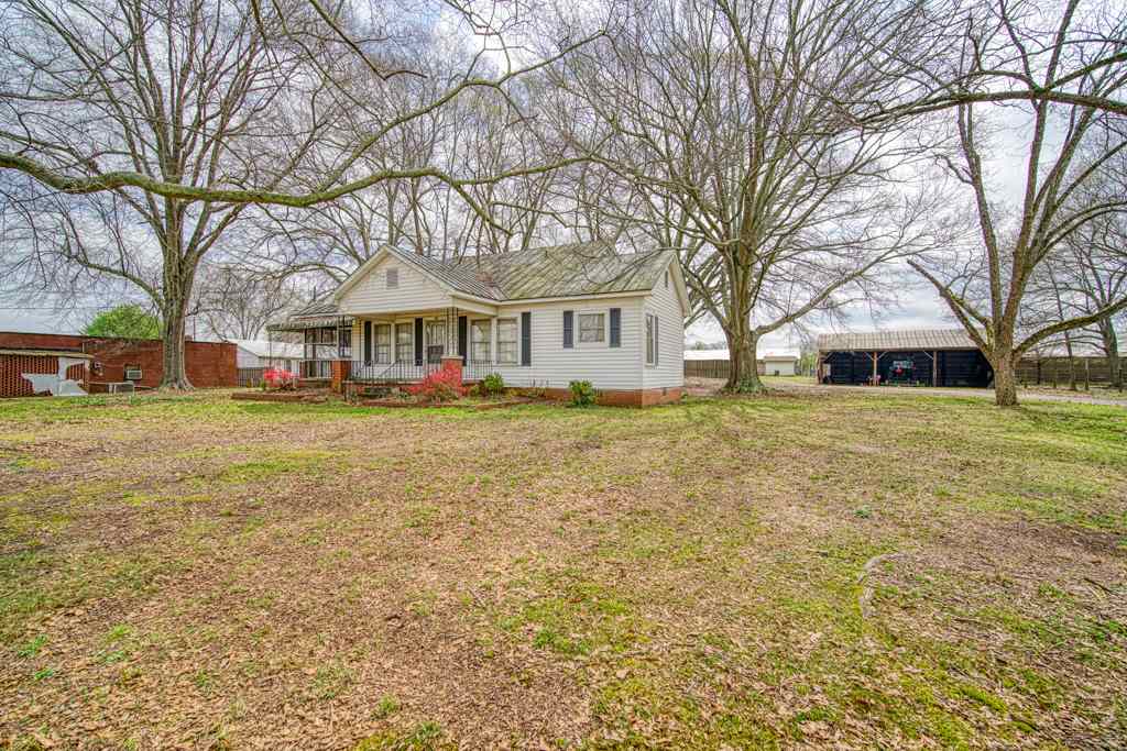 703 Cooper Bridge Road Woodruff, SC 29388 - Photo 3 of 16