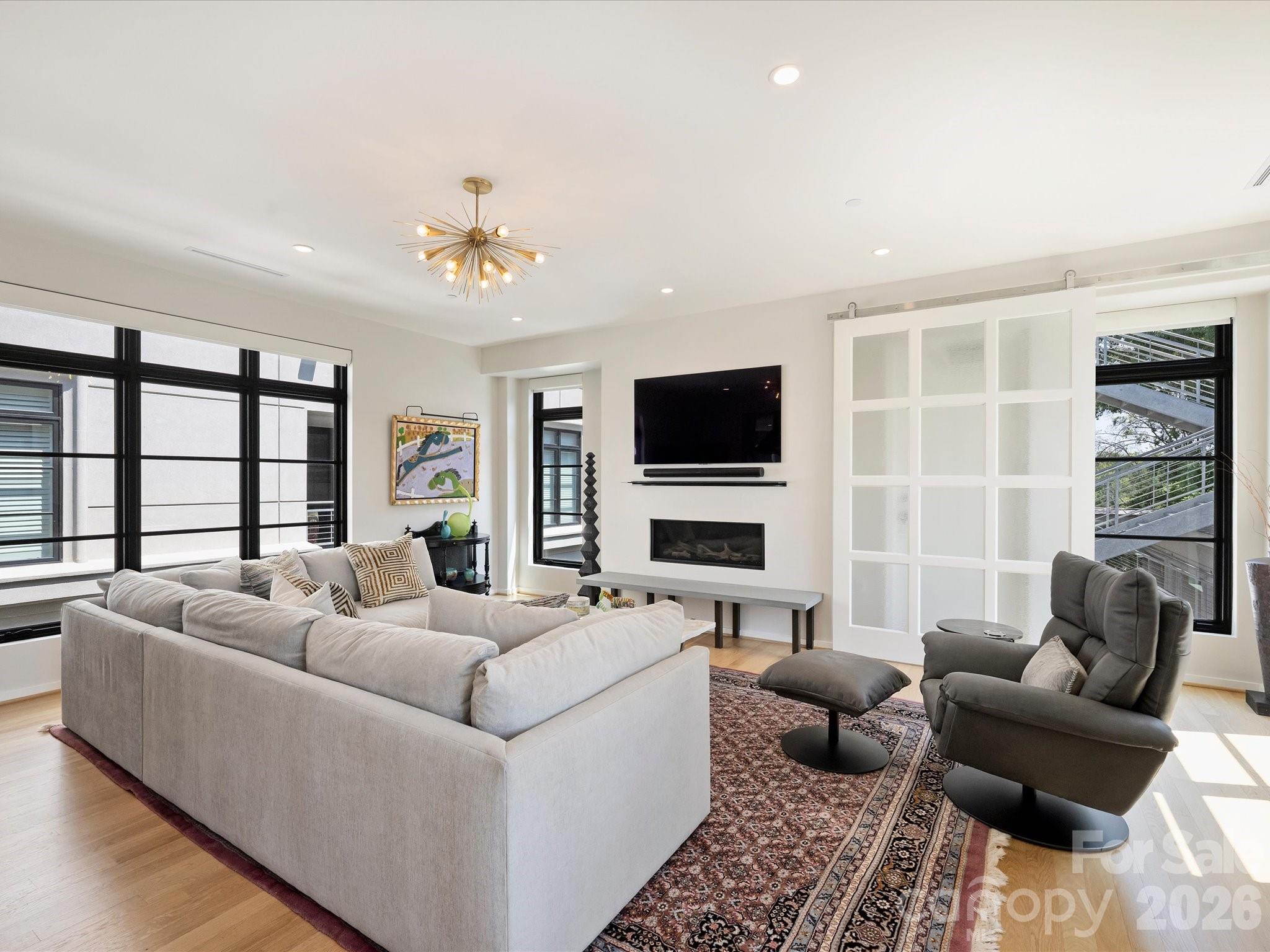 1333 Queens Road, Unit E4 Charlotte, NC 28207 - Photo 11 of 48 Gallery Image 11