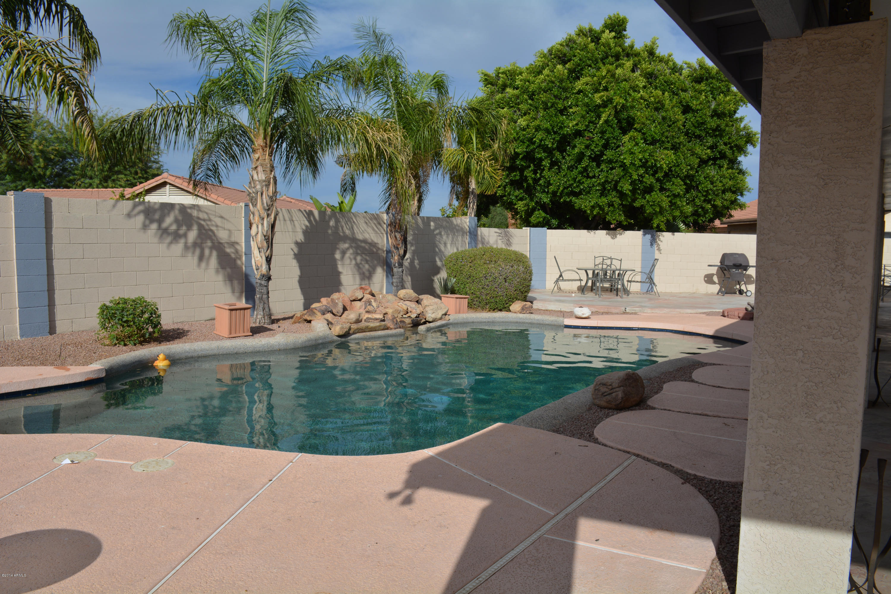 1614 East Fremont Road Phoenix, AZ 85042 - Photo 18 of 25 Sparkling Pebble Tec Pool!