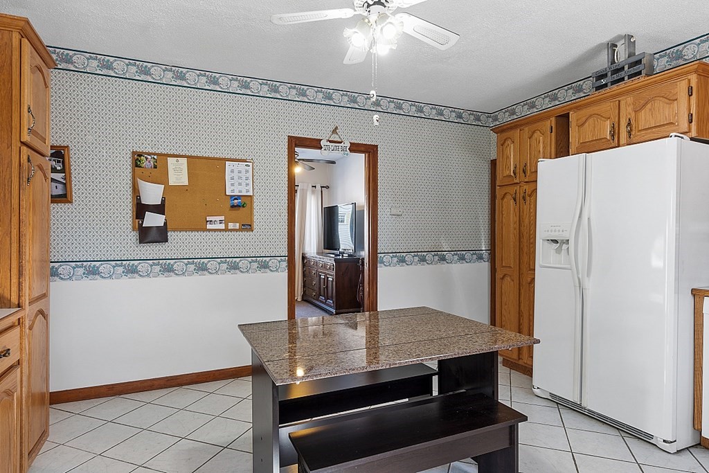 56 Draper Road Gardner, MA 01440 - Photo 7 of 42 Gallery Image 7