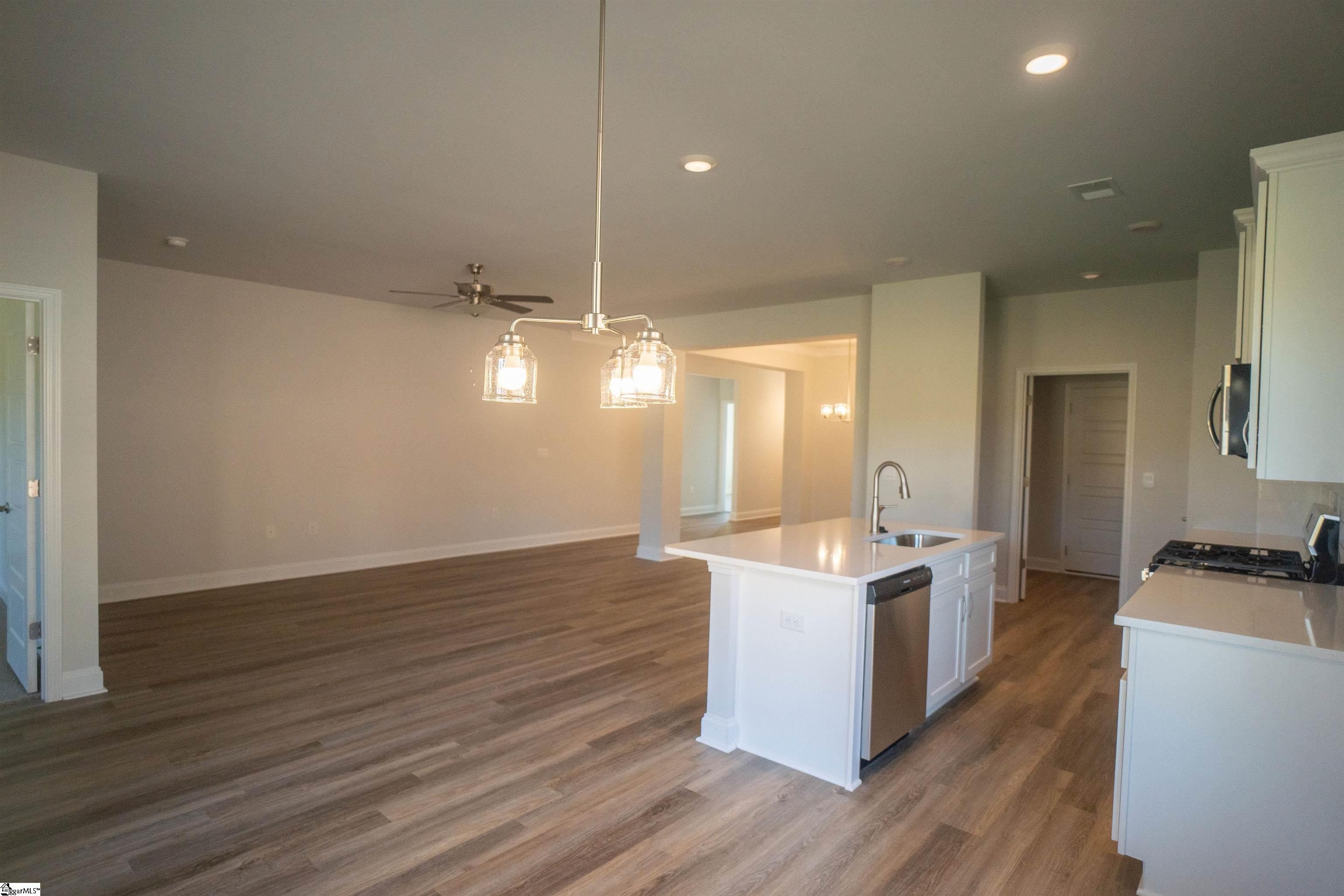 102 Red Holw Road Simpsonville, SC 29681 - Photo 3 of 17 Gallery Image 3