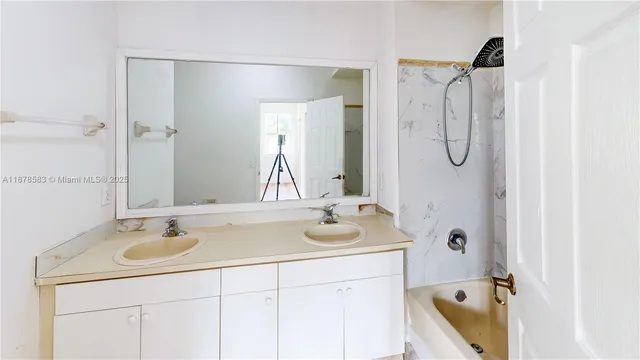 $399,900 | 27345 Southwest 138th Court, Homestead, FL 33032