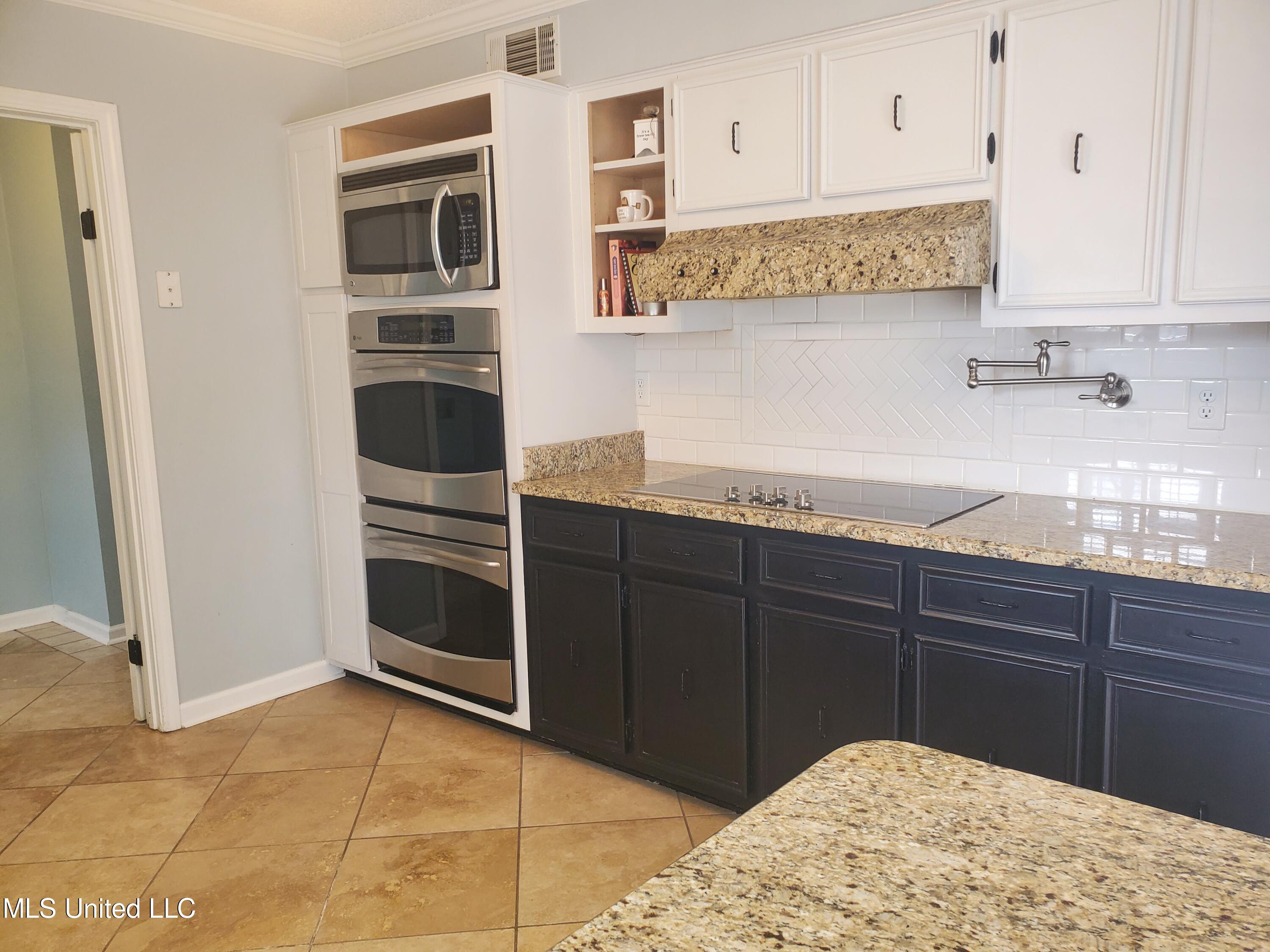 7287 Malone Road Southaven, MS 38672 - Photo 10 of 34 MALONE KITCHEN 21242