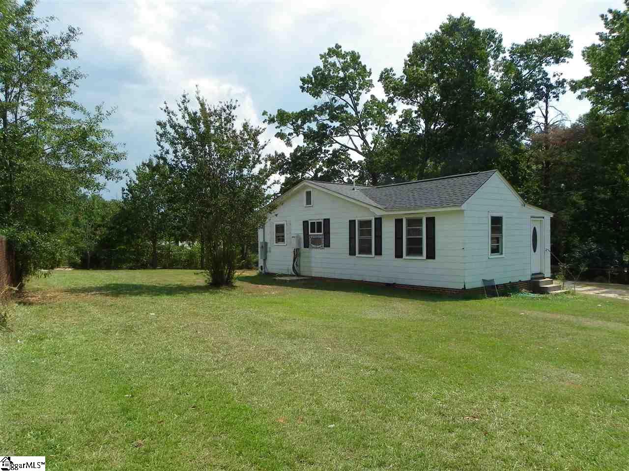 304 New Dunham Bridge Road Greenville, SC 29611 - Photo 1 of 35