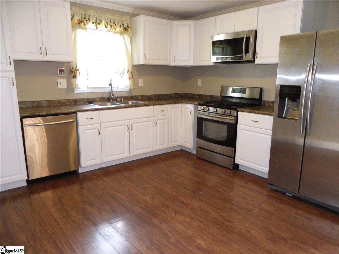 304 New Dunham Bridge Road Greenville, SC 29611 - Photo 2 of 35