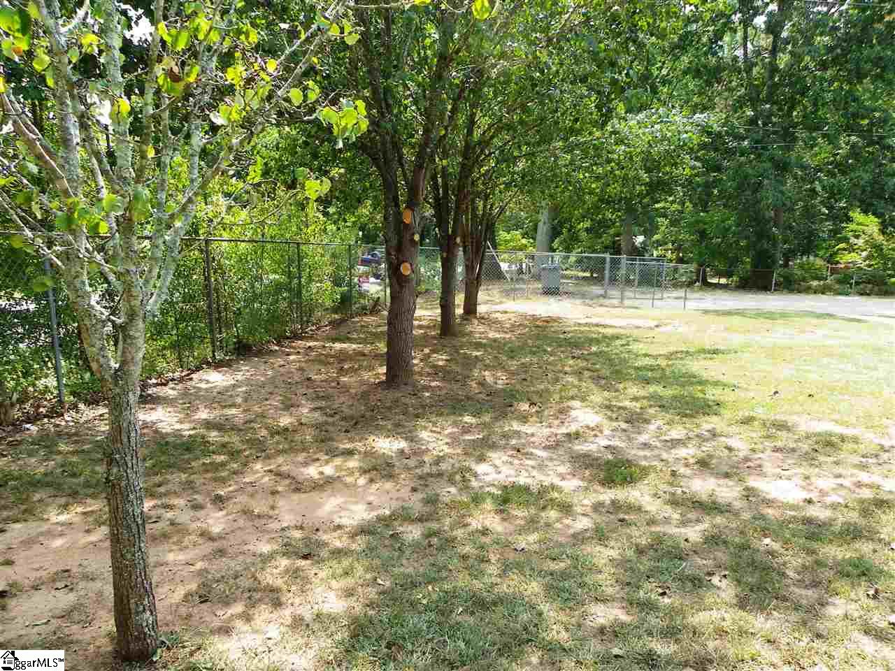 304 New Dunham Bridge Road Greenville, SC 29611 - Photo 18 of 35