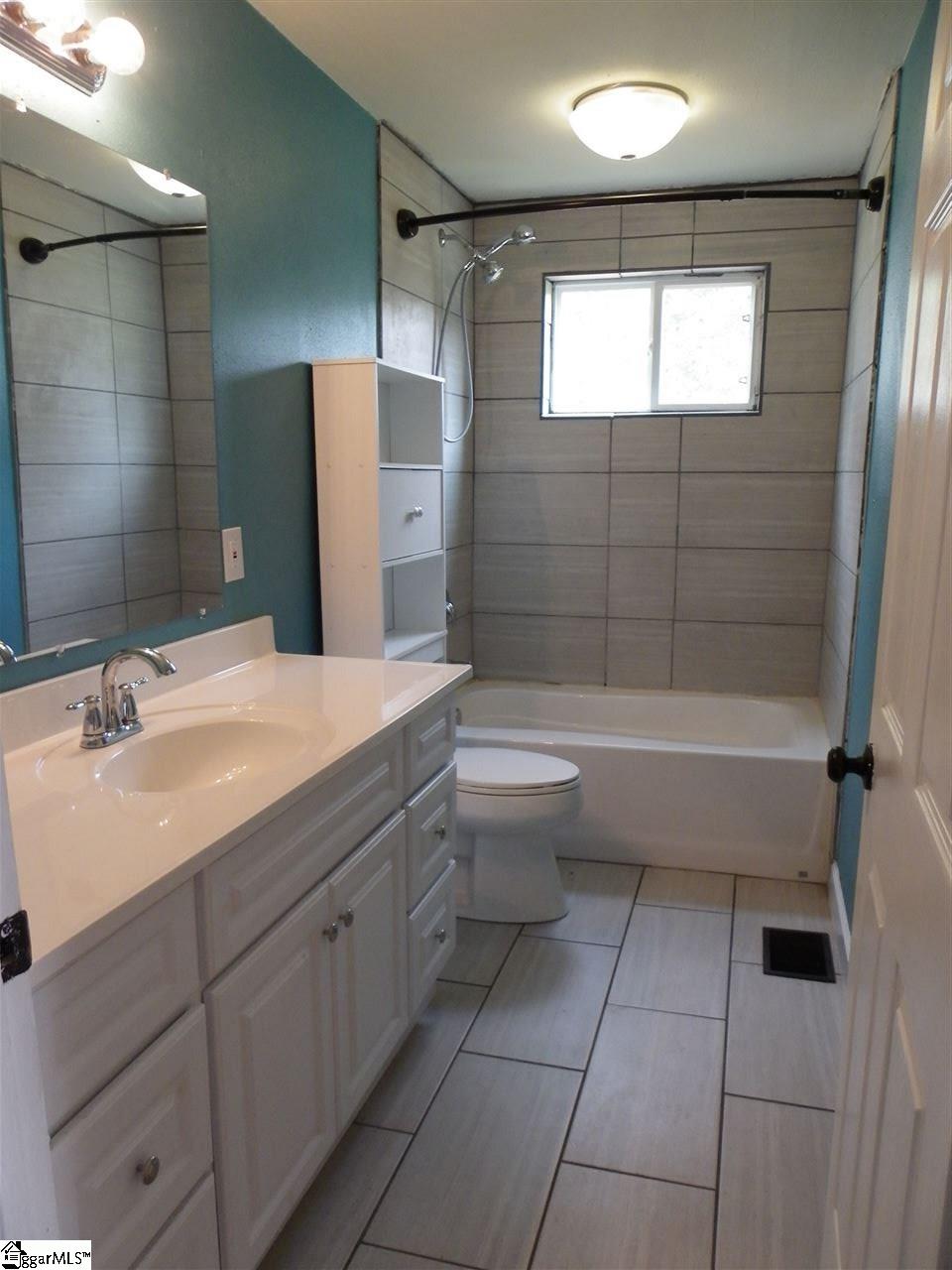 304 New Dunham Bridge Road Greenville, SC 29611 - Photo 3 of 35