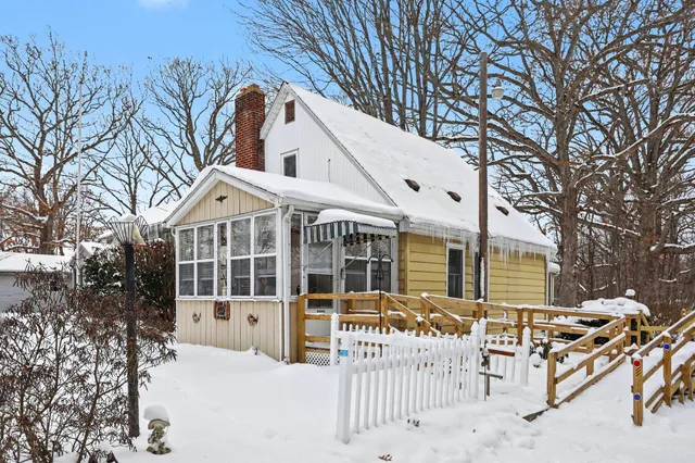 $135,000 | 825 Graham Lake Terrace, Battle Creek, MI 49014