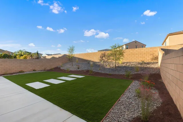 $3,000 | 73502 Travers Street, Palm Desert, CA 92211