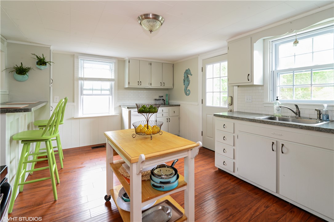 21 Langworthy Road Westerly, RI 02891 - Photo 6 of 15