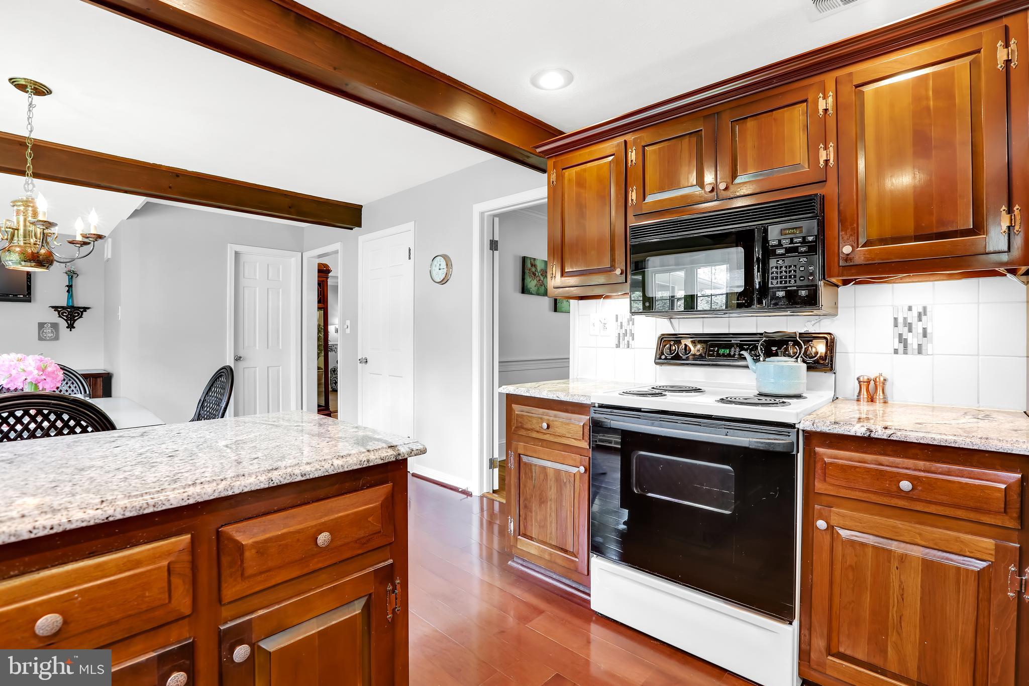 909 Sensor Road Yardley, PA 19067 - Photo 20 of 41 Kitchen