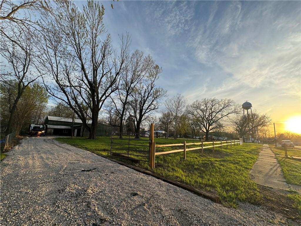 701 Fifth Street Lane, KS 66042 - Photo 9 of 15