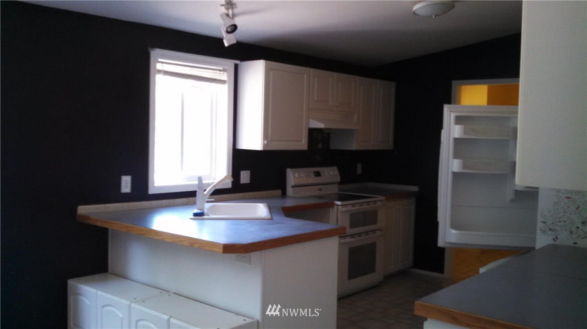 211 West Simpson Road Shelton, WA 98584 - Photo 6 of 10 Gallery Image 6