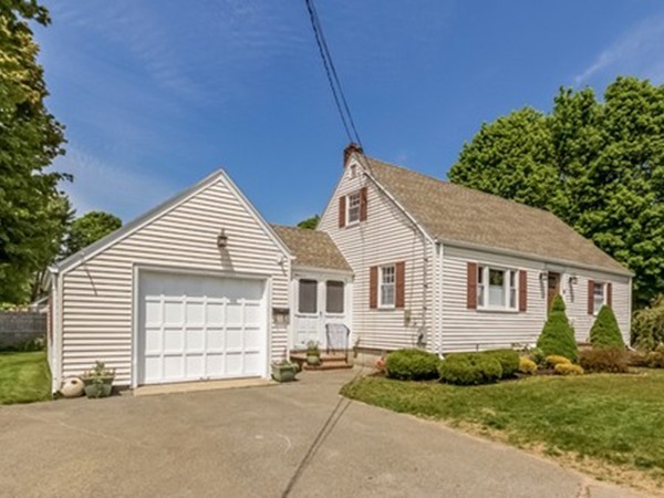 4 Alden Road Beverly, MA 01915 - Photo 1 of 30 Gallery Image 1