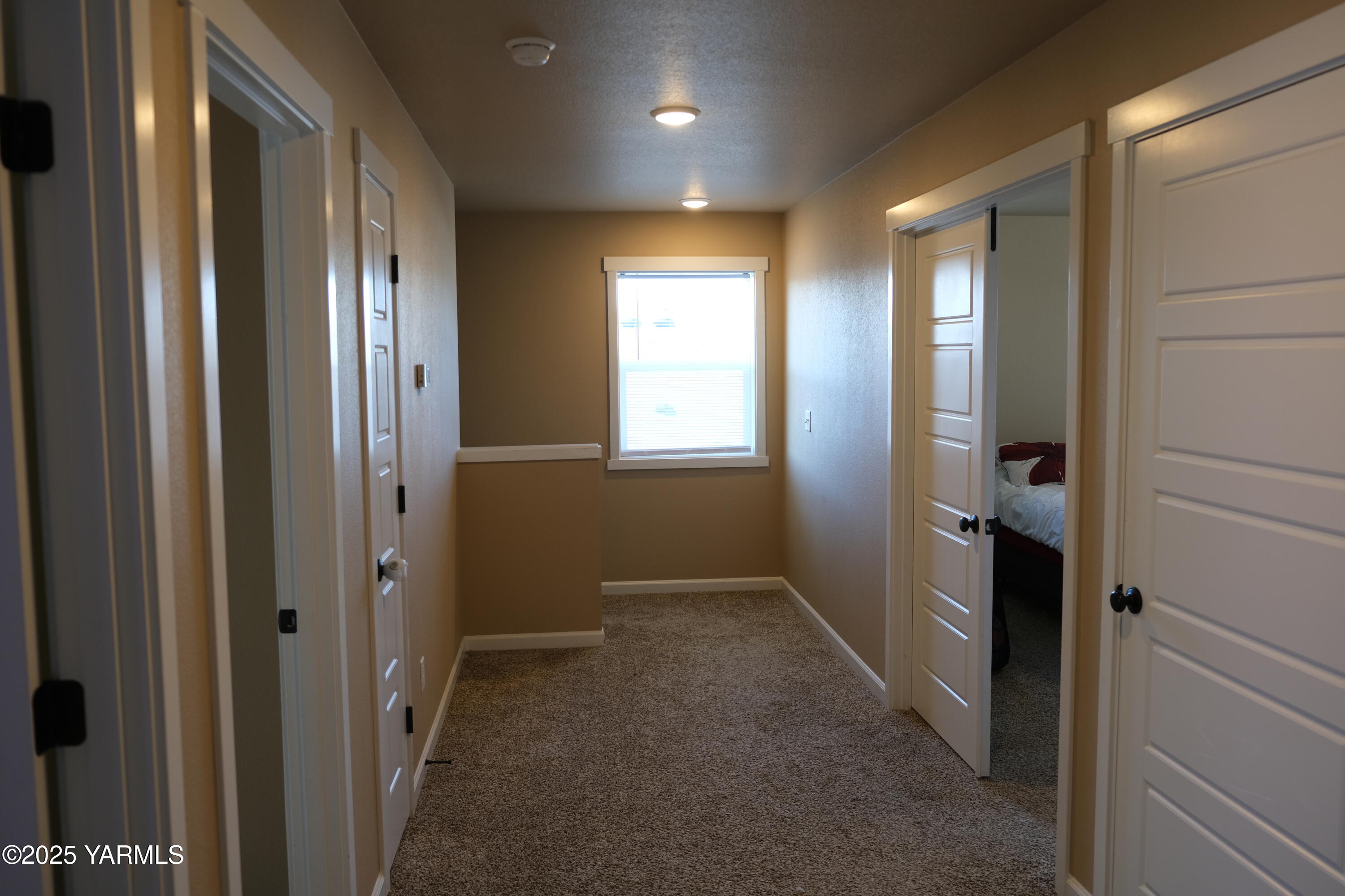 2206 Porter Loop Yakima, WA 98901 - Photo 14 of 34 a view of an empty room