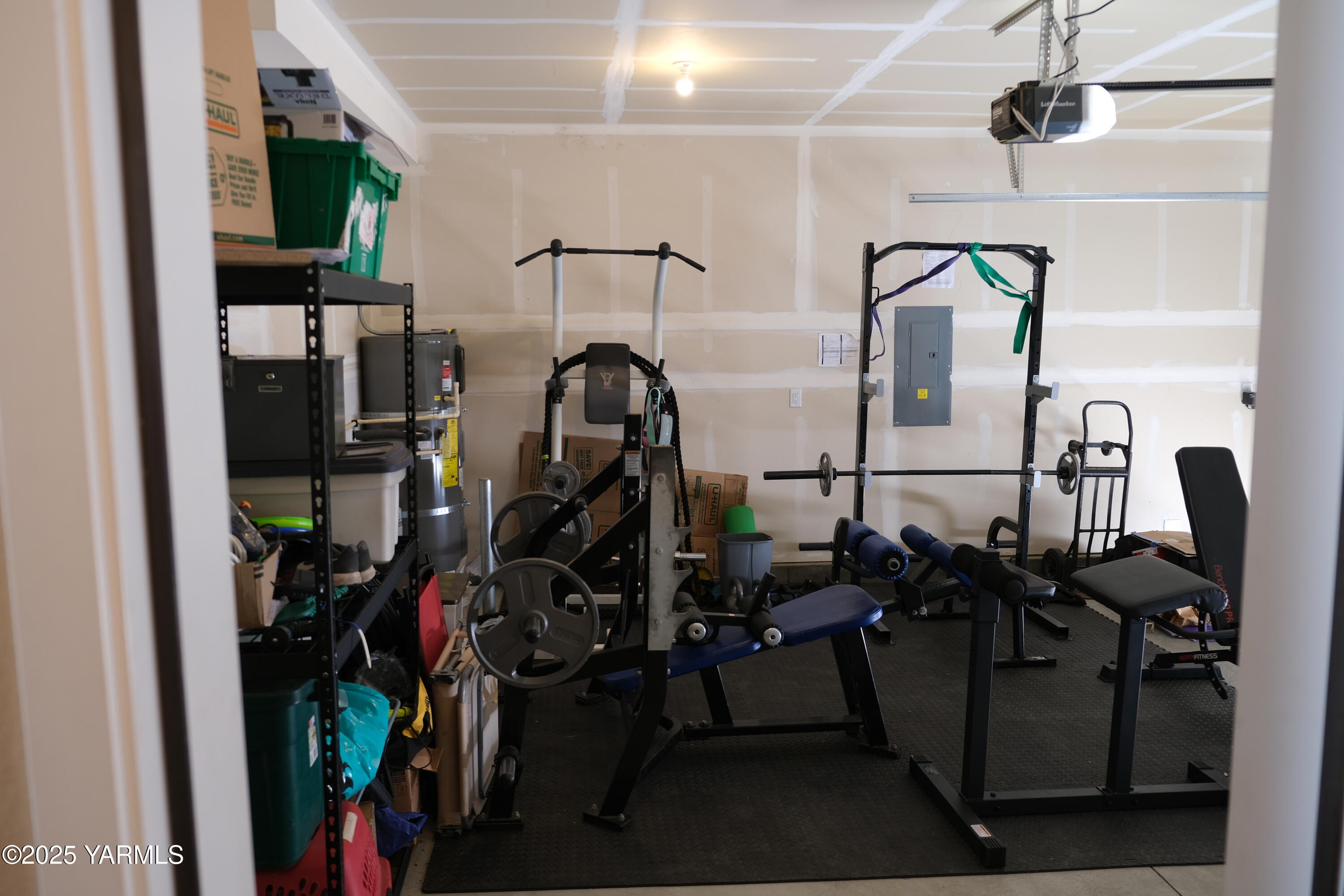 2206 Porter Loop Yakima, WA 98901 - Photo 34 of 34 a view of a room with gym equipment