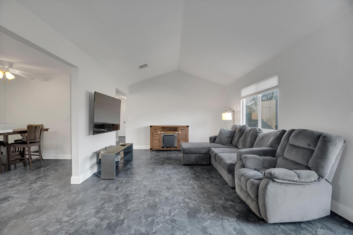 1323 Ghia Way Manteca, CA 95337 - Photo 11 of 27