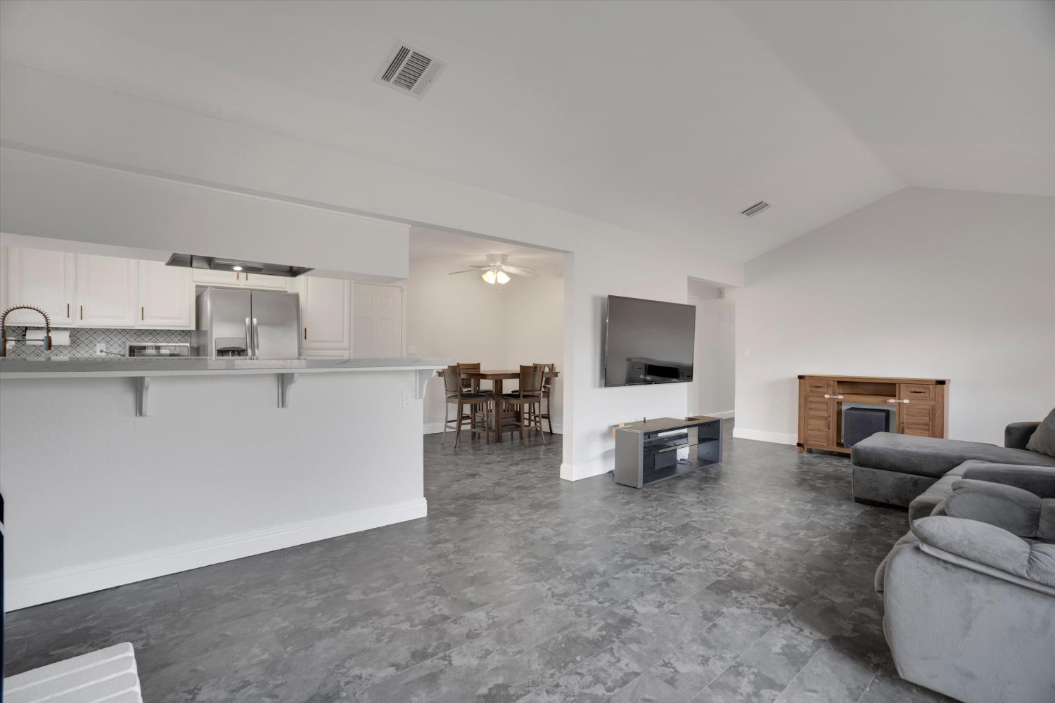 1323 Ghia Way Manteca, CA 95337 - Photo 9 of 27