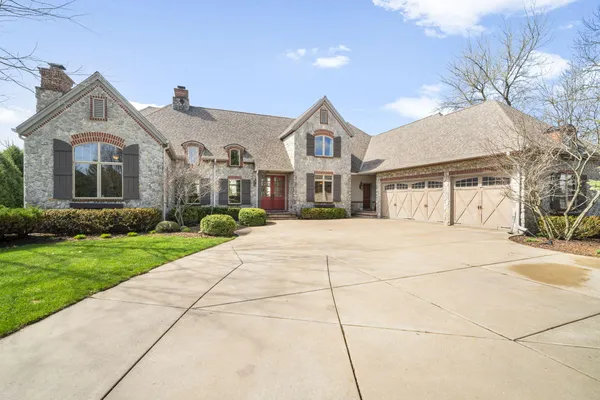 $1,398,000 | 121 Legend Way, Wales, WI 53183