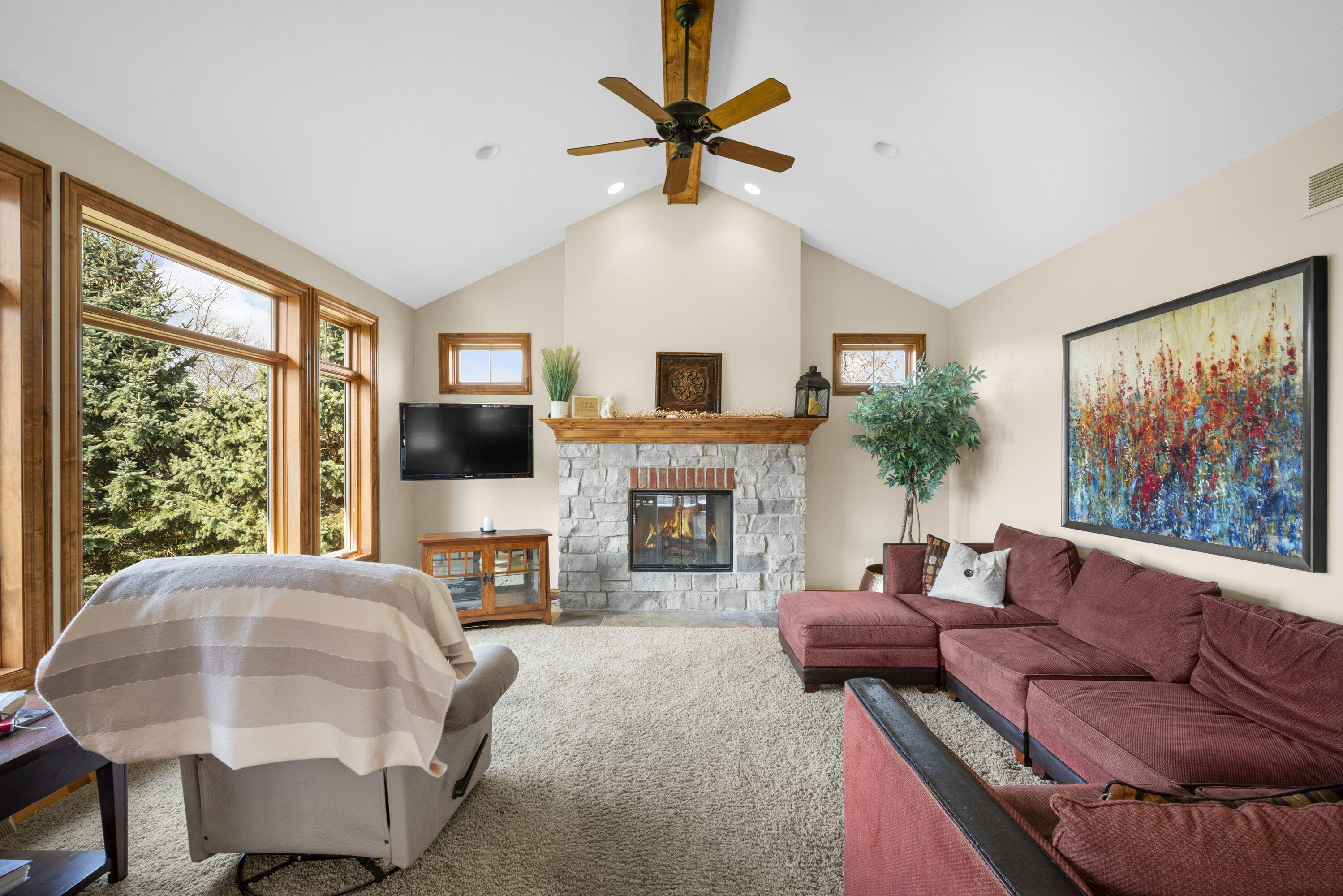 121 Legend Way Wales, WI 53183 - Photo 14 of 45 17_imgDSC06053