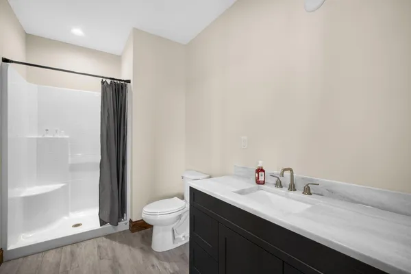 $1,398,000 | 121 Legend Way, Wales, WI 53183